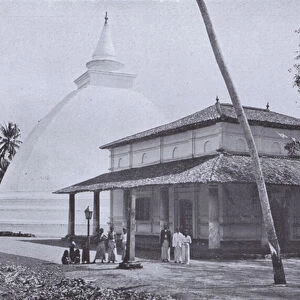 Kelaniya Temple and Dagoba (b / w photo)