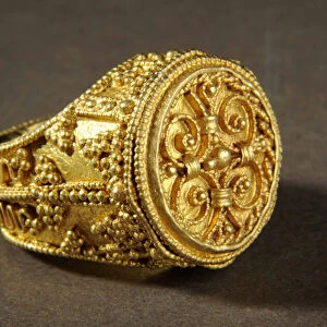 Large Filigree Ring, The West Yorkshire Hoard (gold)