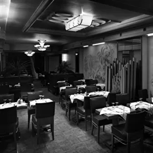 Le Grand Vatel Restaurant, Paris, c. 1935 (b / w photo)