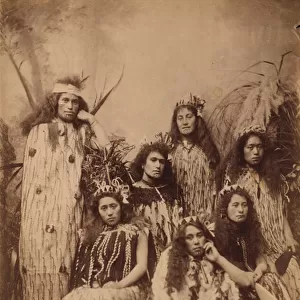 Maori women from New Zealand (b / w photo)