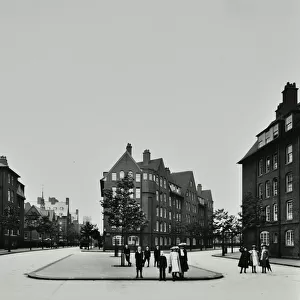Millbank Estate, London, 1906 (b / w photo)