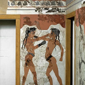 Minoan Art: "fighting between two boxers"