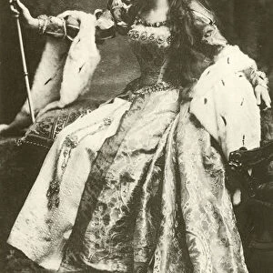 Miss Violet Vanbrugh as Anne Boleyn (gravure)