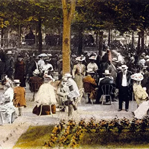 Morning at the Spa, Vichy, France, c. 1900 (photo)