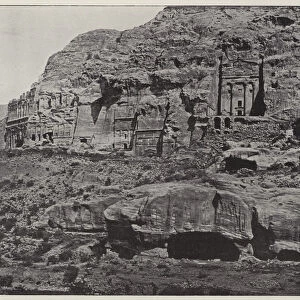 Petra, Hewn rocks (b / w photo)