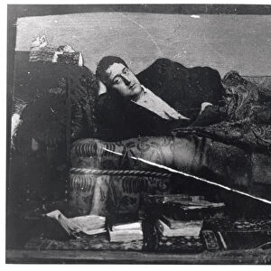 Portrait of Guillaume Apollinaire (1880-1918) reclining, c. 1910 (b / w photo)