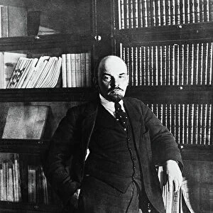 Portrait of Lenin in his study, 18 P (print on double-weight paper)