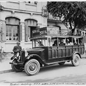 Postal bus at Haiphong, c. 1920 (b / w photo)