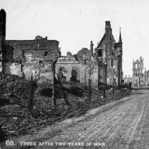 Postcard - Ypres after Two Years of War, 1916 (b / w photo)
