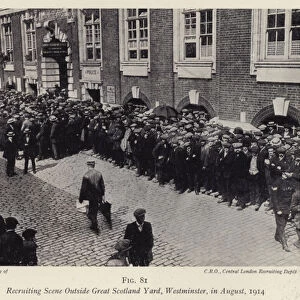 Recruiting Scene Outside Great Scotland Yard, Westminster, in August 1914 (b / w photo)