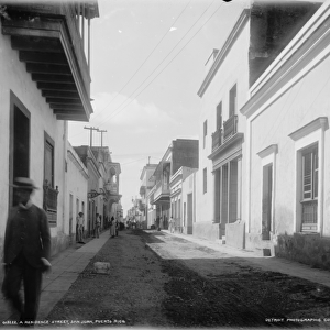 A Residence street, San Juan, Puerto Rico, c. 1900 (b / w photo)