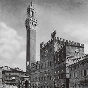 Siena, Palazzo Pubblico (b / w photo)