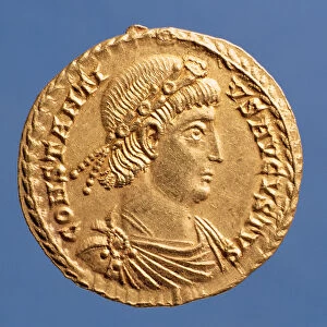 Solidus (obverse) of Constantinius II (337-361) draped, wearing a jewelled diadem