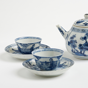Teapot with two cups and saucers, c. 1750-1780 (porcelain)
