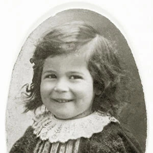 Tina Modotti at age 4, Ferlach, Austria, 1901 (b / w photo)
