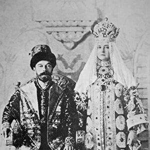 Tsar Nicholas II and Tsaritsa Alexandra in full coronation regalia, May 1896 (b / w photo)