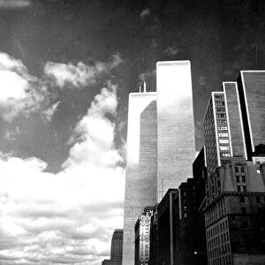 Twin Towers, World Trade Center, New York (b / w photo)