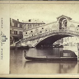 Venetie: The Rialto Bridge with a Gondola, 1885