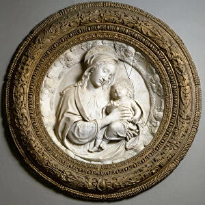 Virgin and Child. Sculpture, 15th century