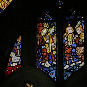 Window s1 depicting musician angels with harps and crwth (Welsh fiddle) (stained glass)