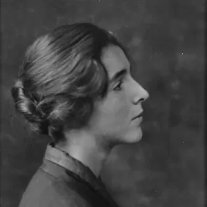 Clark, Estelle, Miss, portrait photograph, 1915 Nov. 2 or Nov. 4. Creator: Arnold Genthe