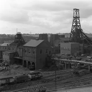 West Yorkshire Collection: South Elmsall
