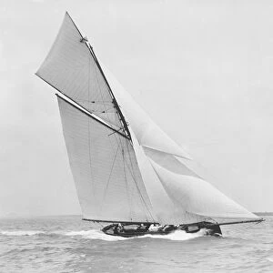 The gaff rigged cutter Bloodhound sailing close-hauled. Creator: Kirk & Sons of Cowes