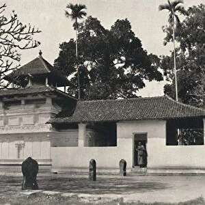 Gedige Vihara, Kandy (Beispiel eines buddhistischen Tempels im Stile eines Hinduheiligtums, Dewale