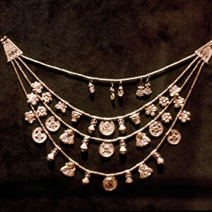 Phoenician gold jewellery, 5th century BC