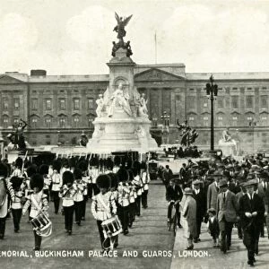 Victoria Memorial, Buckingham Palace and Guards, London, 1930s. Creator: Unknown