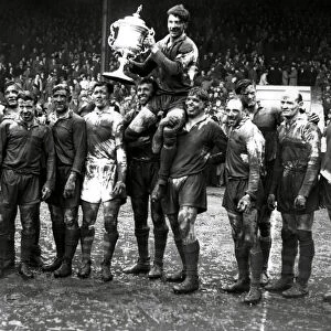 Warrington rugby league team with the Championship Trophy 1955