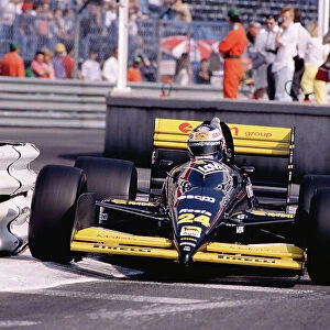 1989 Monaco Grand Prix. Monte Carlo, Monaco. 4-7 May 1989. Luis Perez Sala (Minardi M188B Ford). Ref-89 MON 52. World Copyright - LAT Photographic