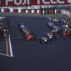 JAPANESE GRAND PRIX SUZUKA, JAPAN 30 / 10 - 1 / 11 1998 - RD 16 MICHEAL SCHUMACHER IS FORCED TO START FROM THE BACK OF THE GRID AFTER STALLING HIS ENGINE AT THE SECOND ATTEMTED START. PHOTO: LAT