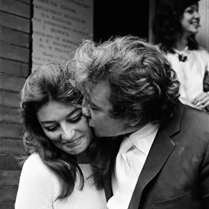 Albert Finney marries French actress Anouk Aimee at Kensington registry Office