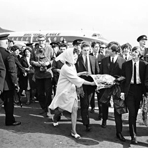 The Beatles arrive in Liverpool for film premiere of `A Hard Days Night