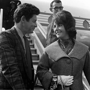 Eddie Fisher Sept 1960 With Wife Elizabeth Taylor Actress At London Airport