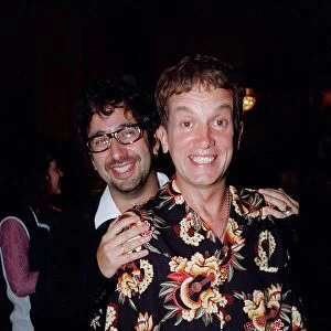 Frank Skinner Comedian / TV Presenter September 98 Arriving at the Lyceum theatre in