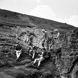 Hiking in the Pennine s. Hugh Dalton and Barbara Castle seen here talking to hikers