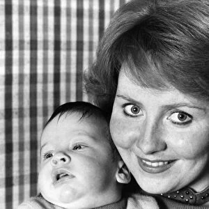 Lulu: Singer Lulu pictured with her 12 week old baby Jordan. September 1977 P035547