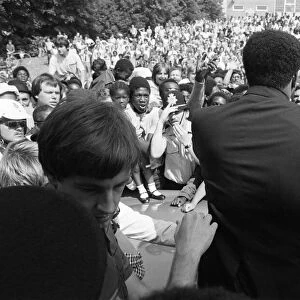 Muhammad Ali addresses crowd of supporters in Dudley, Birmingham. 11th August 1983