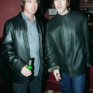 Noel Gallagher Singer September 1998 Oasis band member