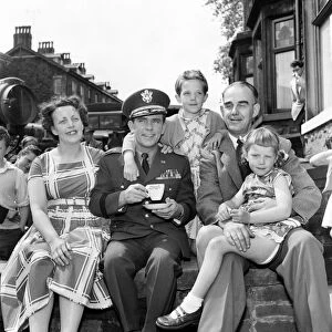Norman Wisdom: "General"Norman Wisdom arrives at his home town during