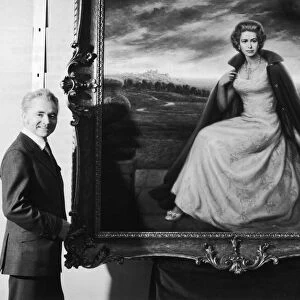 A portrait of Queen Elizabeth II with the artist Joe King. 25th January 1972