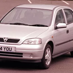 Vauxhall Astra motor car June 1998