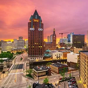 Milwaukee, WIsconsin, USA downtown skyline at dusk