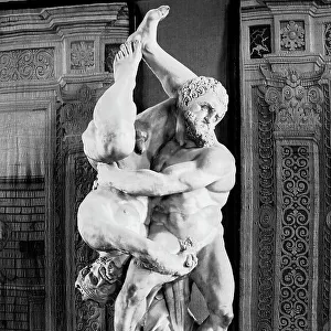 Hercules and Diomedes, marble statue by Vincenzo de Rossi, Florence, Palazzo Vecchio, Salone de Cinquecento
