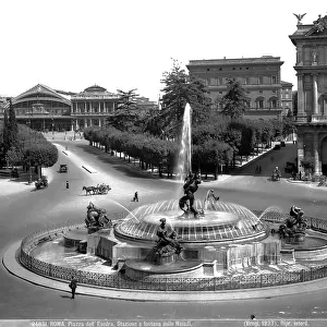 Piazza dell'Esedra, train station and The Fountain of the Naiads, Rome