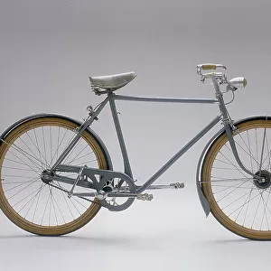 "Stagni" bicycle from 1940 kept in the Genazzini Collection in Milan and shown at the exhibition "Man on two wheels"