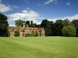 <b class=qtipBold><figcaption>Audley End stables N080150</figcaption></b><br>AUDLEY END HOUSE AND GARDENS, Essex. The Stables viewed from the south west. The stables date from the Tudor or possibly even the monastic period.<br><em>© Historic England</em> Audley End stables N080150