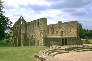 <b class=qtipBold><figcaption>Battle Abbey K980987</figcaption></b><br>BATTLE ABBEY, East Sussex. The chapter house, parlour and dorter range.<br><em>© Historic England</em> Battle Abbey K980987